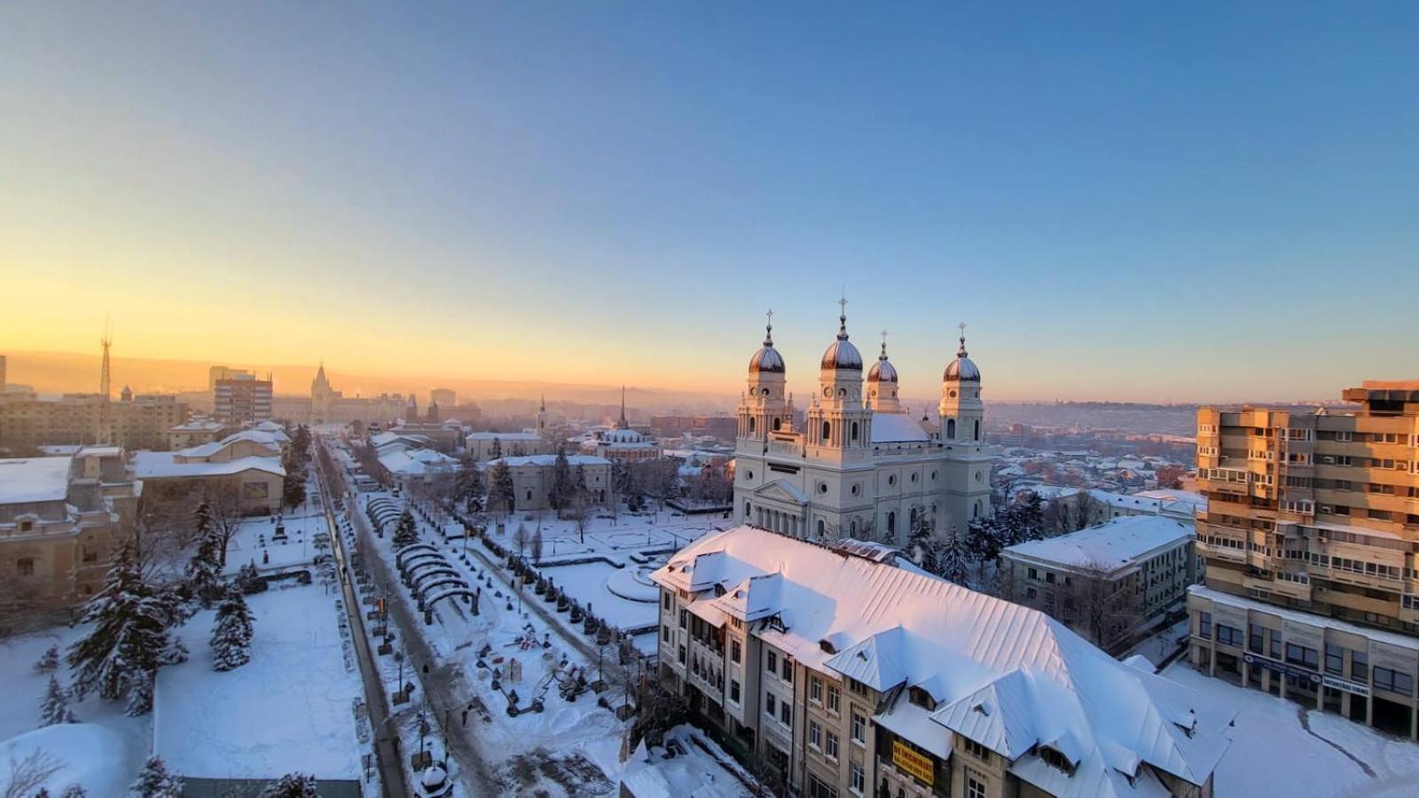 Apartamento Panoramic Penthouse In The Heart Of Iasi Exterior foto